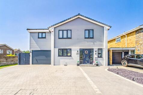 Durlston Crescent, Christchurch... 5 bed detached house for sale