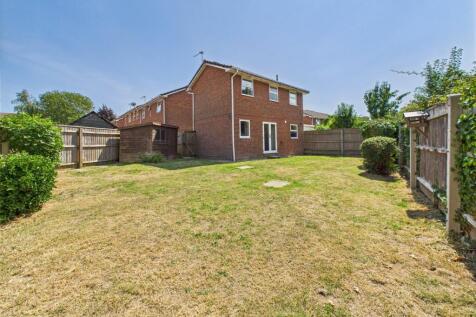 Delta Close, Christchurch, Dorset, BH23 2 bed semi