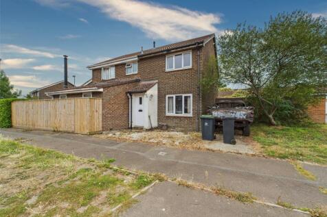 Rodney Drive, Christchurch, Dorset, BH23 2 bed semi