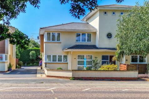 Smugglers Lane North, Highcliffe... 3 bed semi
