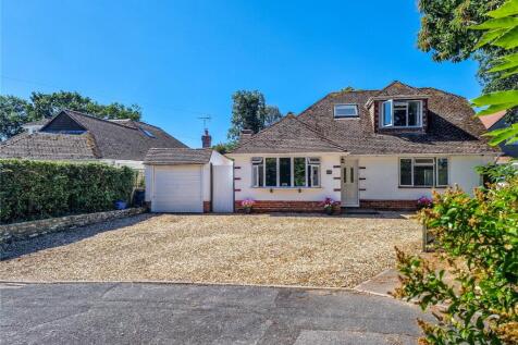 Woodhayes Avenue, Highcliffe, Dorset... 4 bed bungalow for sale