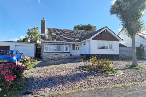 Earlsdon Way, Highcliffe... 2 bed bungalow for sale