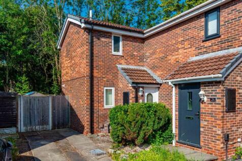 2 bedroom semi-detached house for sale