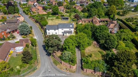 6 bedroom detached house for sale