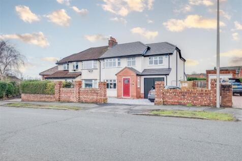 4 bedroom semi-detached house for sale