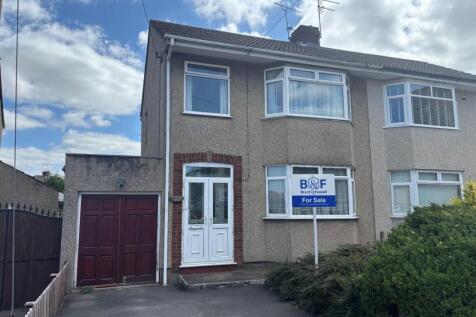 3 bedroom semi-detached house for sale
