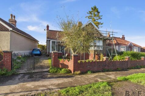 3 bedroom detached bungalow for sale