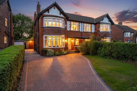 4 bedroom semi-detached house for sale