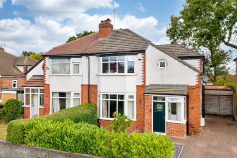 3 bedroom semi-detached house for sale
