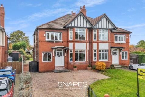 5 bedroom semi-detached house for sale