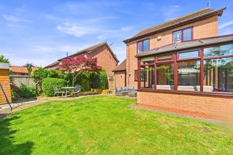 The Bridles, North Lincolnshire DN19 3 bed detached house for sale