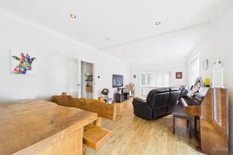 Main Street, North Lincolnshire DN20 3 bed detached bungalow for sale