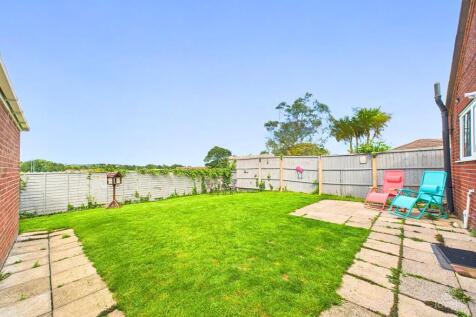 Nicolson Drive, North Lincolnshire DN18 4 bed detached bungalow for sale