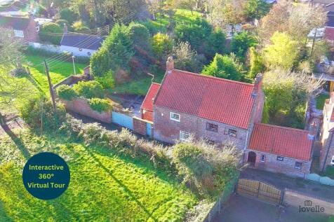 Church Street, North Lincolnshire DN19 2 bed semi