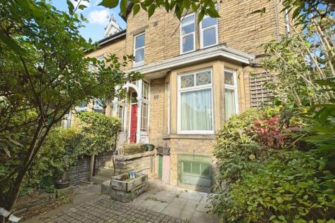 Bingley Road, Shipley BD18 2 bed ground floor flat for sale
