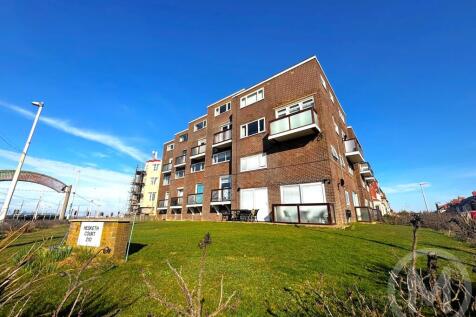 Hesketh Court, Queens Promenade, Bispham 2 bed flat for sale