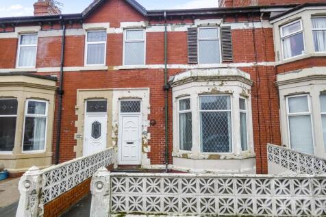 Warbreck Drive, Bispham, Blackpool 4 bed terraced house for sale