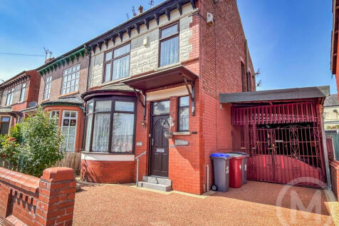 Norwood Avenue, Layton, Blackpool 3 bed semi