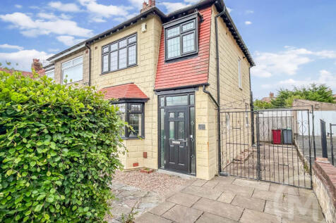 Inver Road, Bispham, FY2 0LW 3 bed semi