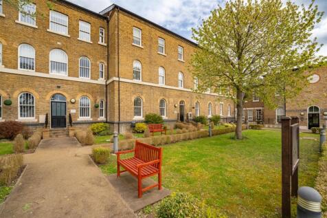 Hilda Road, Southall 2 bed apartment for sale