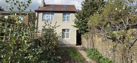 1 bedroom maisonette for sale