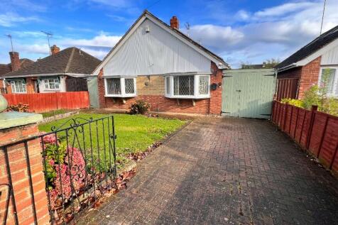 2 bedroom detached bungalow for sale