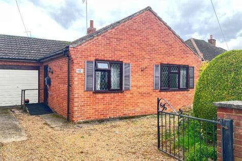 2 bedroom detached bungalow for sale