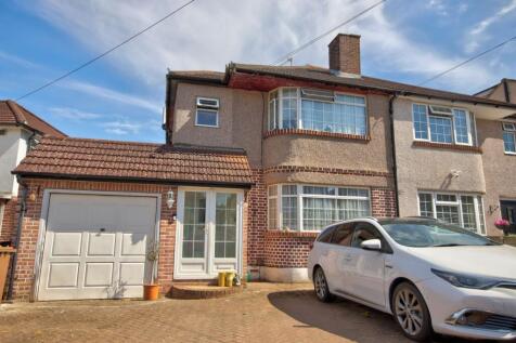 3 bedroom semi-detached house for sale