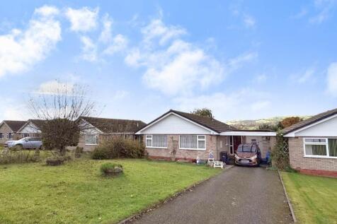 Holcombe Avenue, Llandrindod Wells, LD1 3 bed detached bungalow for sale