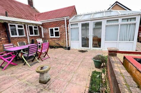 2 bedroom bungalow for sale