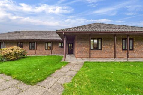 Twmpath Lane, Gobowen, Oswestry 2 bed bungalow for sale