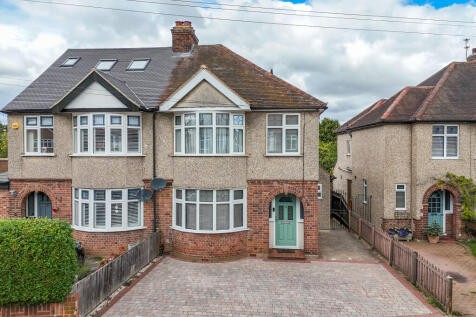 Moulsham Drive, Old Moulsham, Chelmsford 3 bed semi