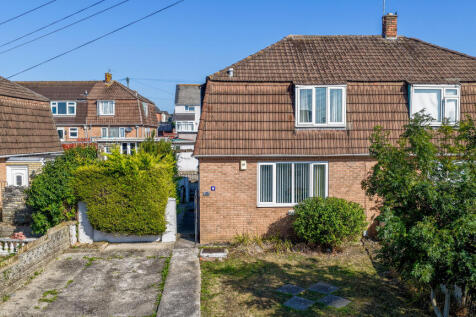 Semi-detached house for sale