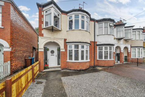 Braemar Avenue, Hull, HU6 3 bed end of terrace house for sale