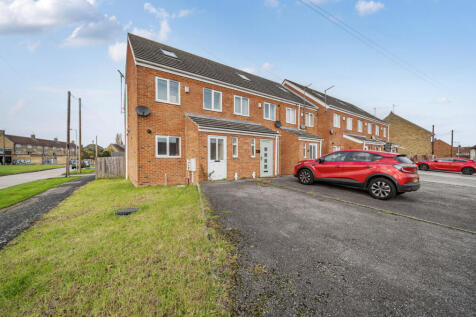 Douglas Road, Hull, HU8 3 bed end of terrace house for sale