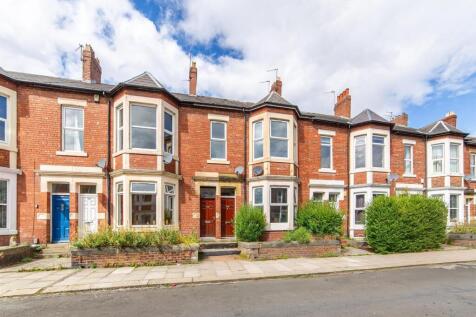 3 bedroom flat for sale