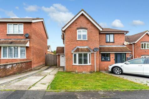 2 bedroom semi-detached house for sale