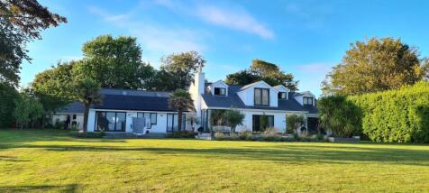 5 bedroom house for sale