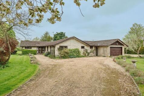 Little Langford, Salisbury SP3 4 bed bungalow for sale
