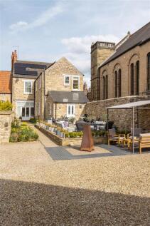 5 bedroom house for sale
