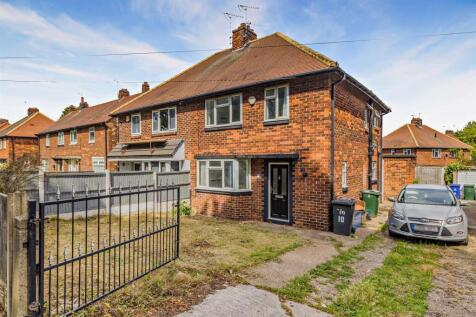 Elmwood Avenue, Doncaster DN6 3 bed semi