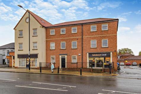 High Street, Doncaster DN10 2 bed flat for sale