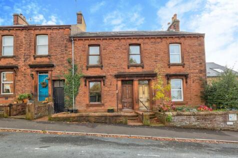 4 bedroom terraced house for sale