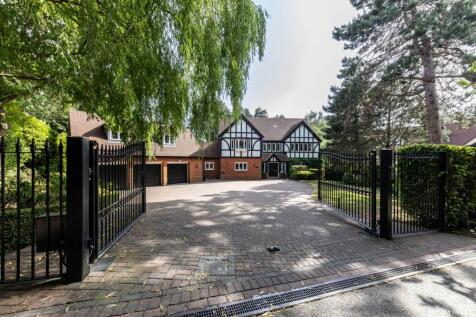 5 bedroom detached house for sale