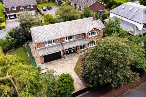 5 bedroom detached house for sale