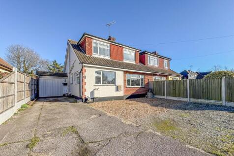 Harrogate Road, Hockley SS5 4 bed chalet for sale