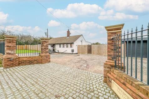 3 bedroom detached bungalow for sale
