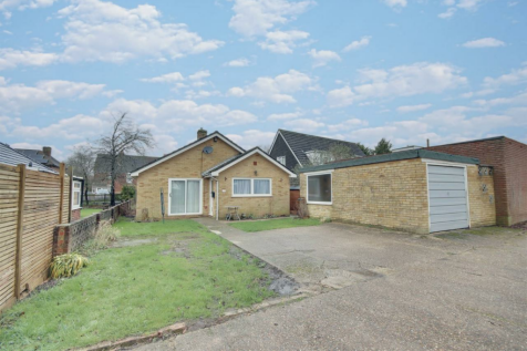 2 bedroom detached bungalow for sale