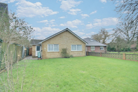 2 bedroom detached bungalow for sale