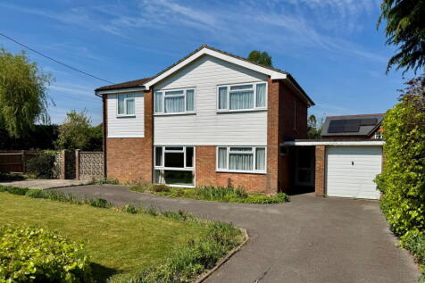 The Drive, Oakley, RG23 7BA 4 bed detached house for sale